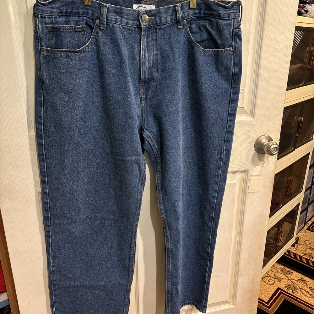 Men's Blue Mountain Jeans - Size 42 x 32
